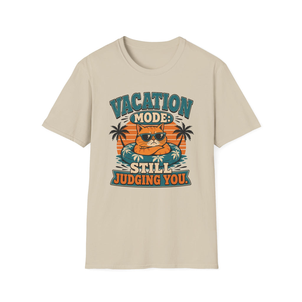 Grumpy cat on vacation T-Shirt