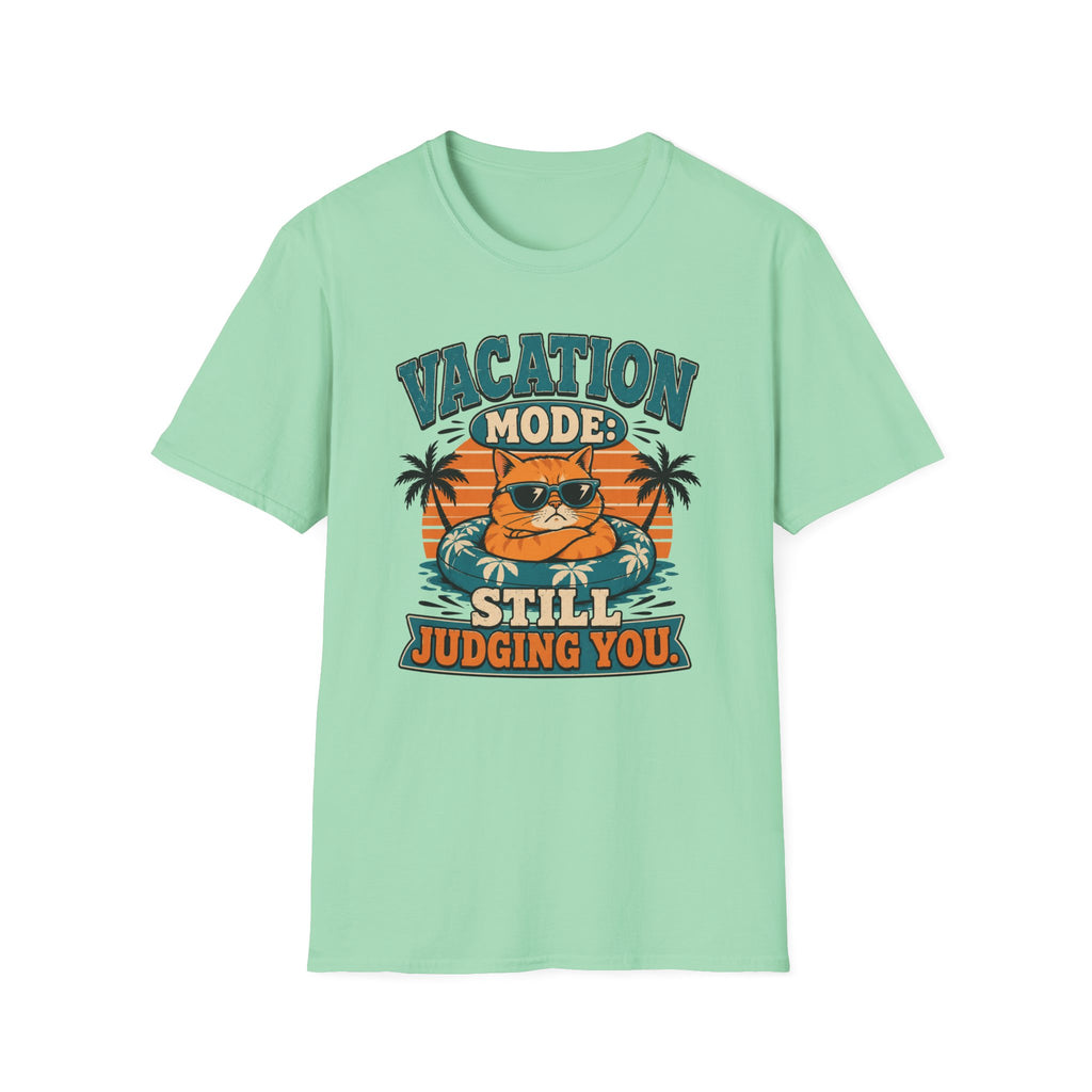 Grumpy cat on vacation T-Shirt