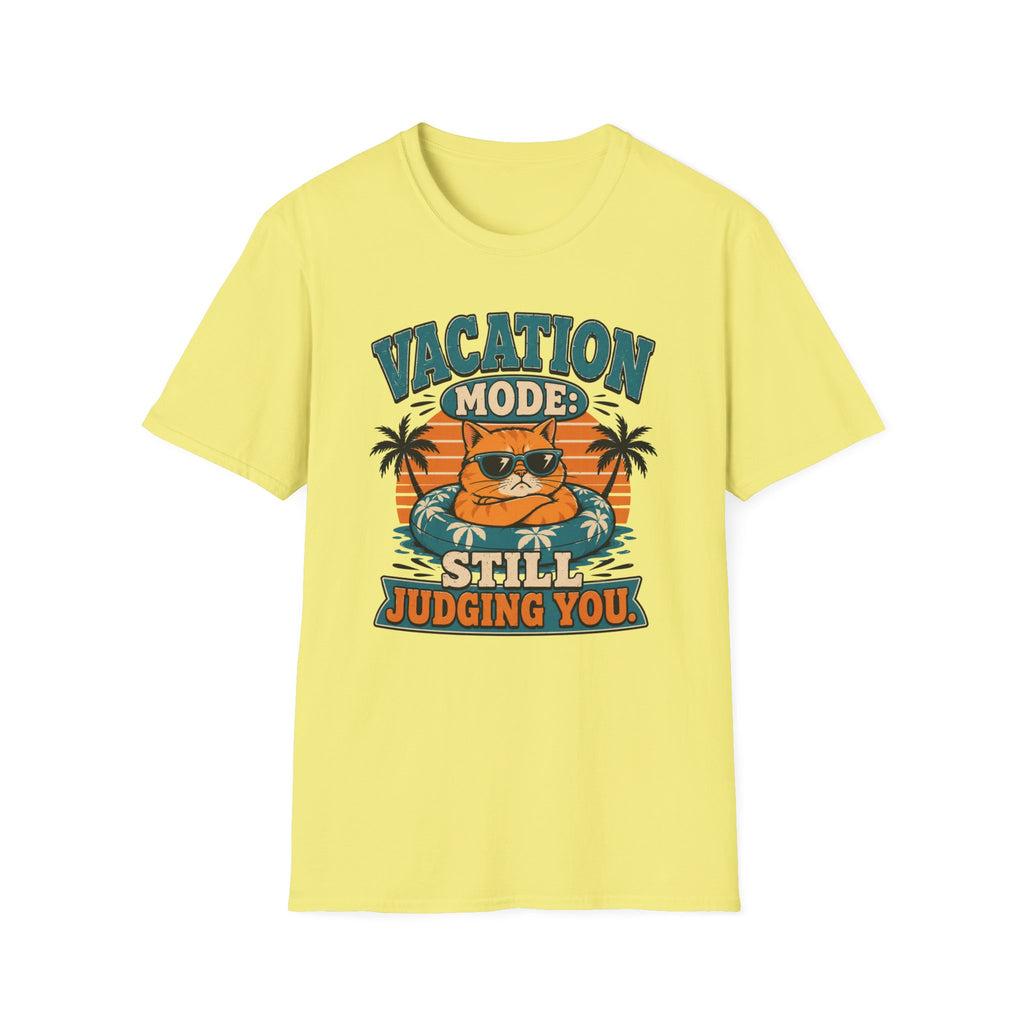 Grumpy cat on vacation T-Shirt